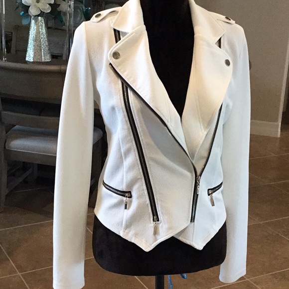 Gianni Bini Jackets & Blazers - Gianni Bini winter white zip up jacket, S